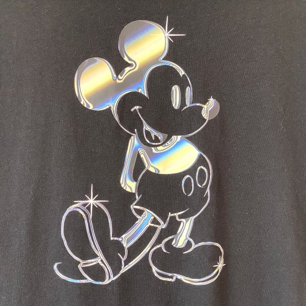 Uniqlo x Disney Mickey Stands Black Graphic Tee Unisex Size M - Picture 3 of 8
